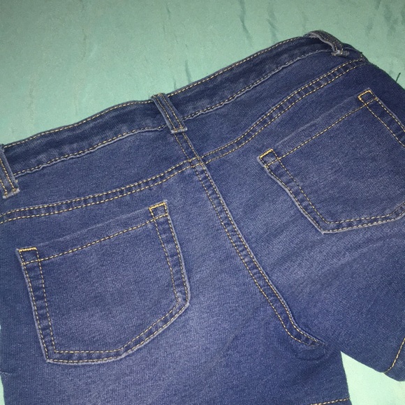 Girl jean shorts - Picture 5 of 5